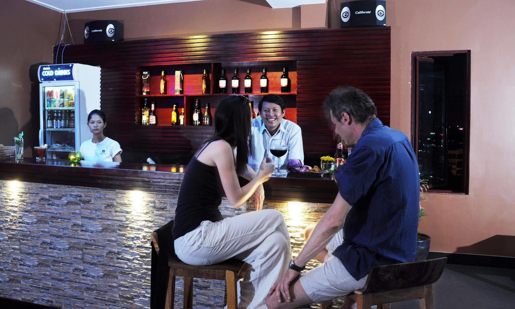 V N E Hotel Phnom Penh Eksteriør bilde