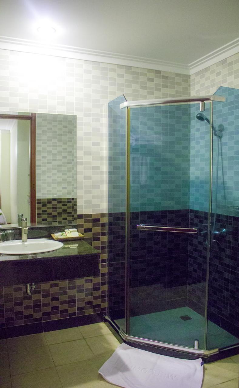 V N E Hotel Phnom Penh Eksteriør bilde